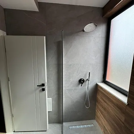 Cozy Τίρανα